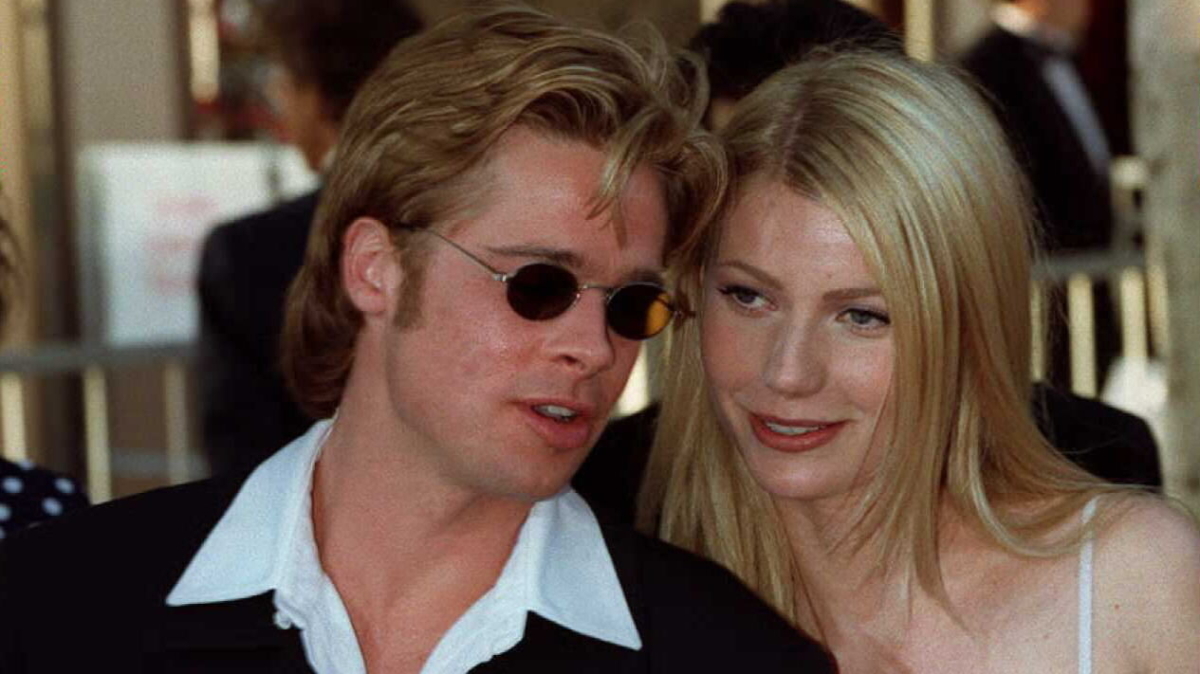 Brad Pitt and his companion Gwyneph Paltrow (R) arrive at the Dorothy Chandler Pavillion in Los Angeles for the 68th annual Academy awards on March 25, 1996. (Kim Kulish/AFP via Getty Images)