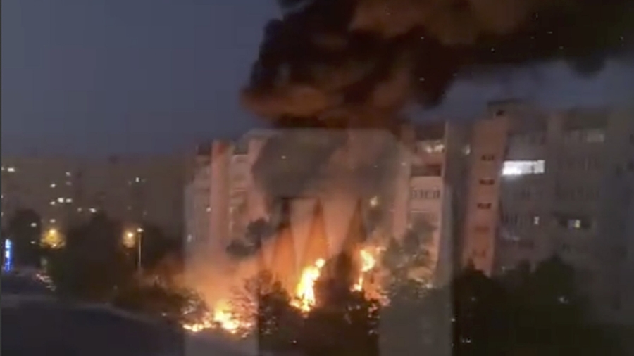 Russian Warplane Crashes Near Apartment Building, Killing 4