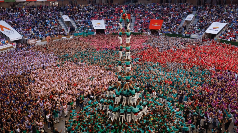 Catalans Compete to Build the Biggest Human Towers in Spain