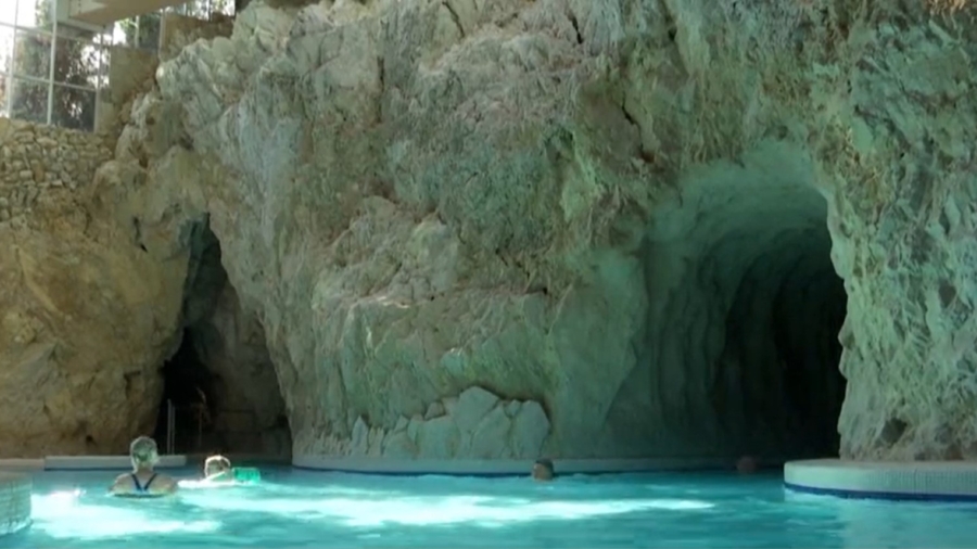 Hungarian Cave Baths Sink Amid Gas Crisis