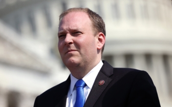 Shooting Reported at NY Gov. Candidate Lee Zeldin’s Home, Family Unhurt