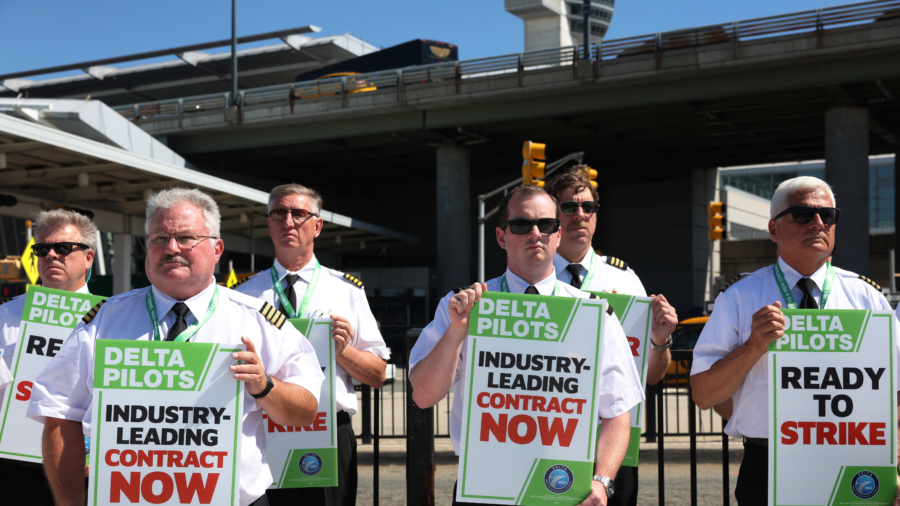 Delta Pilots Authorize Strike, but Walkout Remains Unlikely