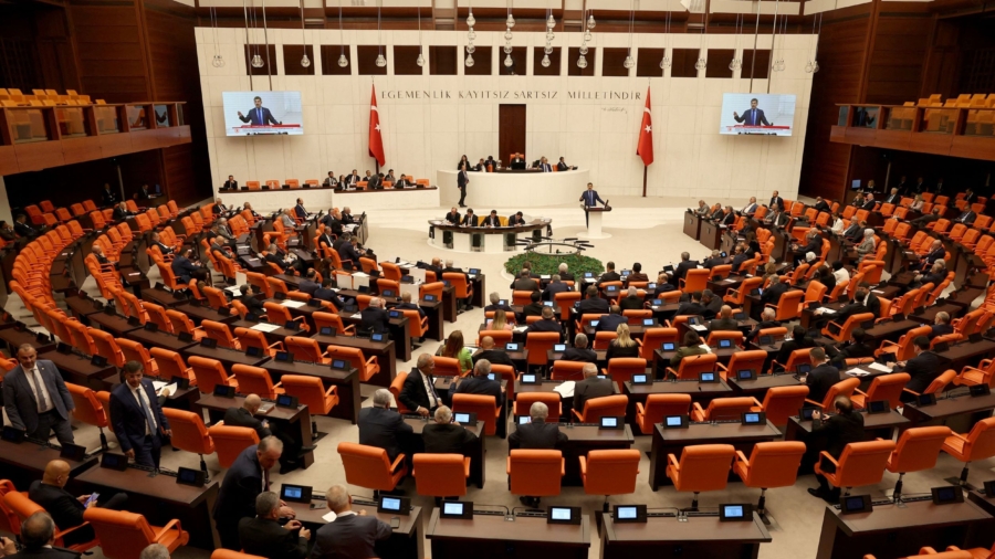 Turkey Adopts Legislation That Could Jail Journalists for ‘Disinformation’