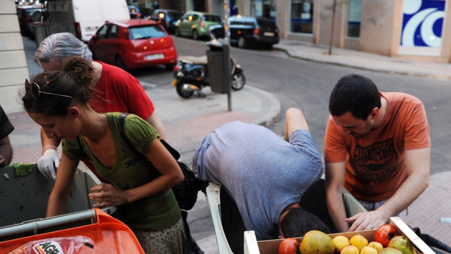 Doggy Bags to Tackle Food Waste in Spain