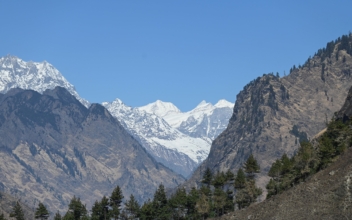 Indian Himalayas Avalanche Kills 4, Several Missing