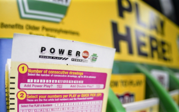 Powerball Grand Prize Climbs to $1 Billion Without a Jackpot Winner