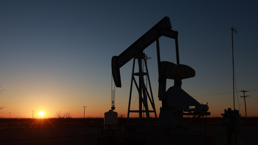 OPEC+ Agrees to Sharply Cut Oil Output in Blow to Biden