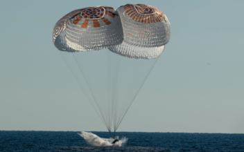 SpaceX Ferries Astronauts Back to Earth After Half-Year Away