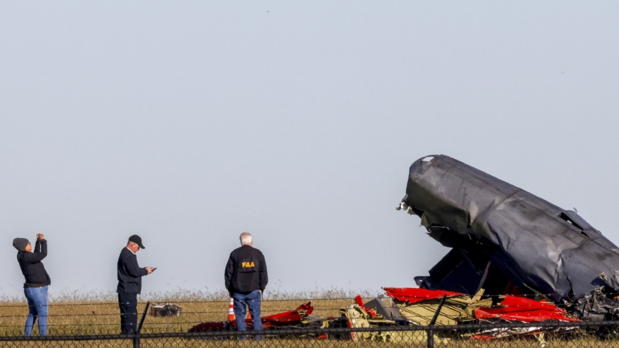 Report: No Altitude Advice Before Dallas Air Show Crash