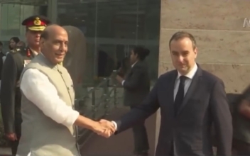 India, France Ministers Meet for Defense Talks