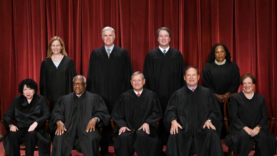 Supreme Court Justices Hear Arguments on Gonzalez v. Google Case