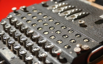 Deutsches Museum Displays Cipher Machine 41