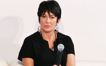 Ghislaine Maxwell Sentenced for Sex Trafficking; Will Supreme Court Overturn Gay Marriage Case Next? | NTD Evening News