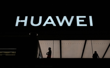 US Reportedly Halts Export Licenses for Huawei