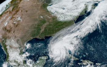 Florida Braces for Major Hurricane Ian; Congress Races to Avoid Government Shutdown | NTD Evening News