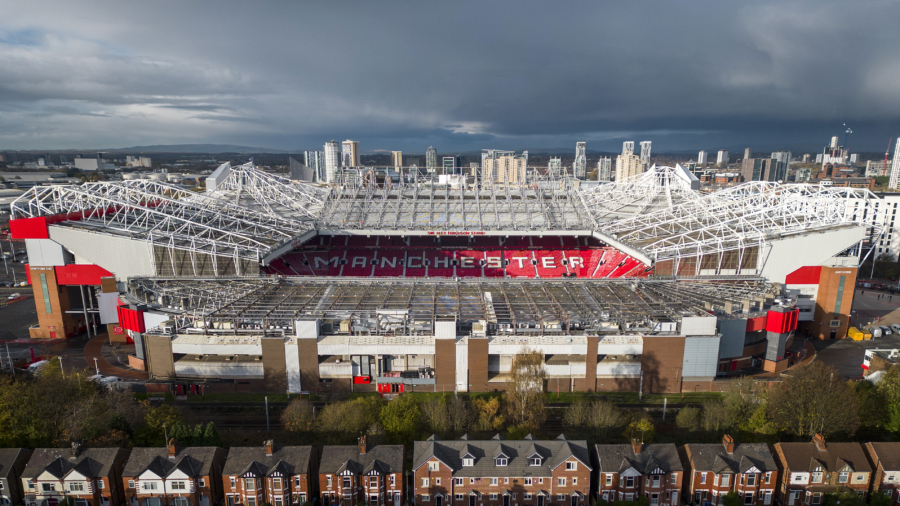 Manchester United Owners Consider Selling Club