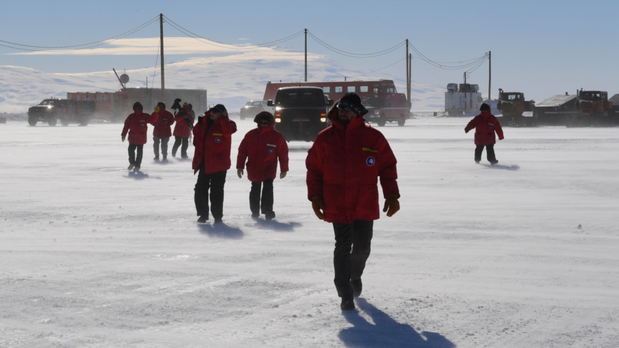 Travel to Antarctica Suspended Amid COVID-19 Outbreak