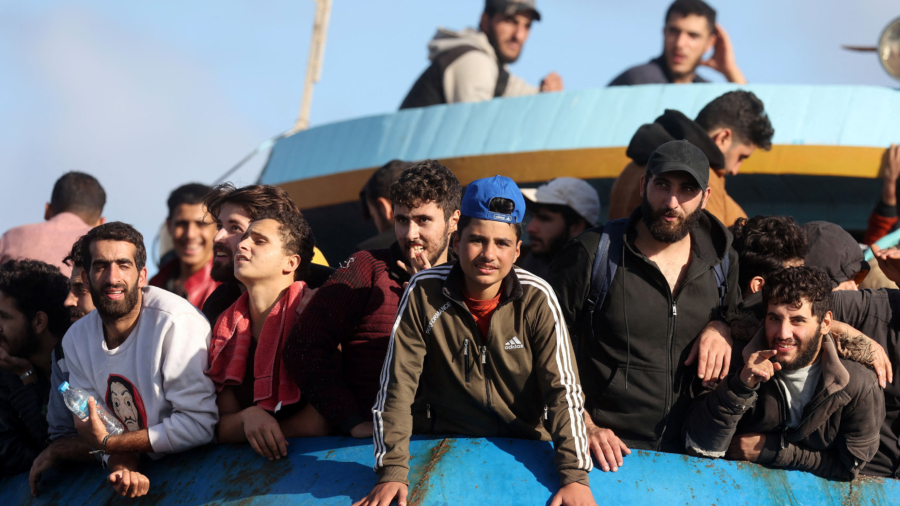 Greece Rescues Hundreds of Migrants Adrift on Fishing Boat