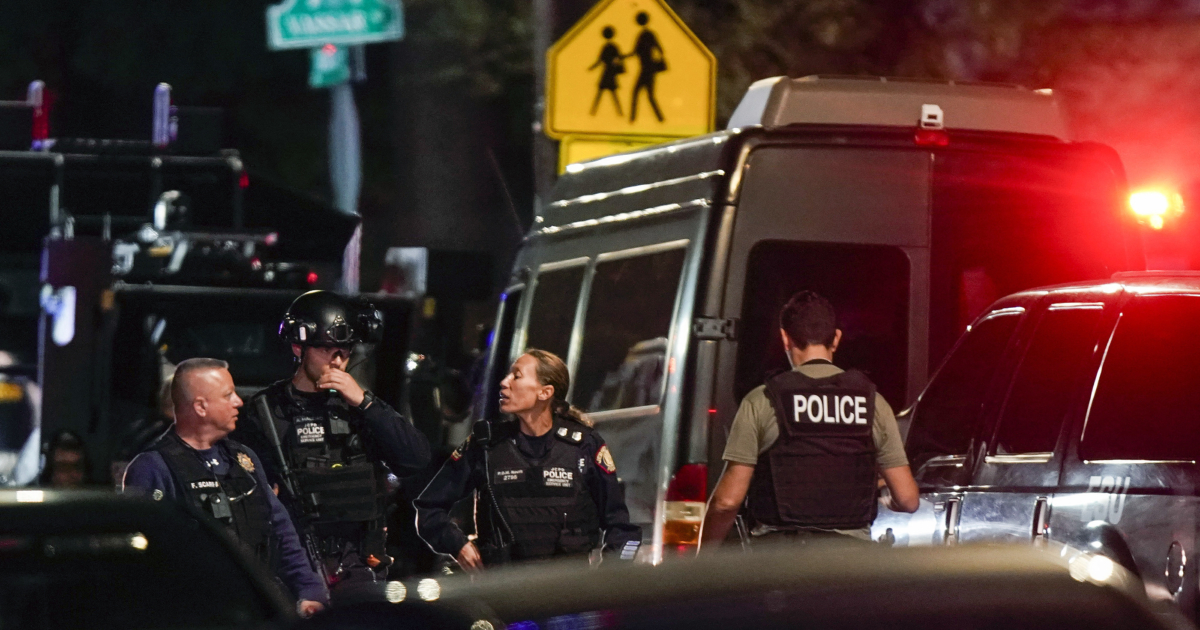 Suspect in Wounding of 2 Newark Police Officers Apprehended NTD