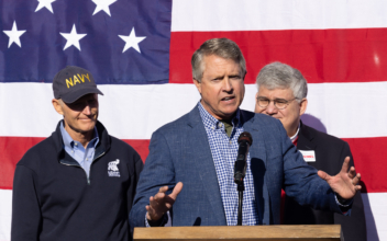 Senate Republicans Urge a Halt to Funding Gain-of-Function Research