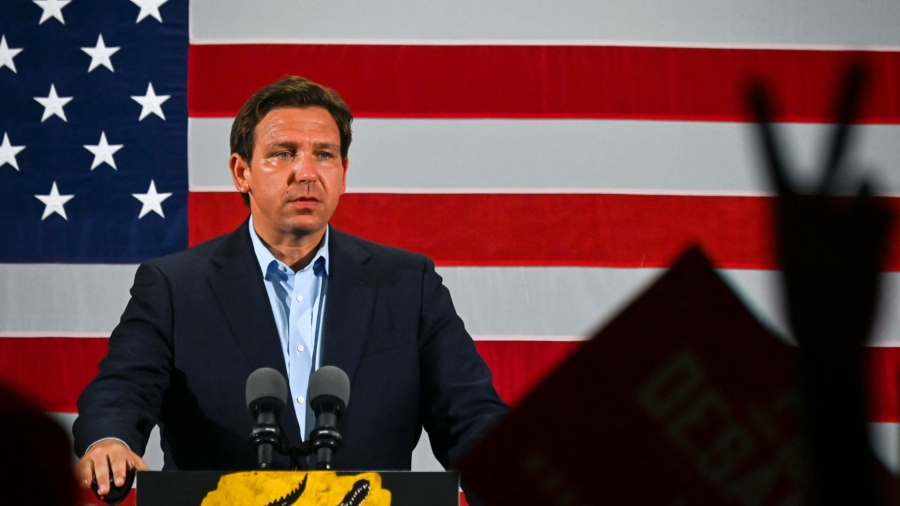 DeSantis and Lake Hold Rallies in Final Push Before Midterms