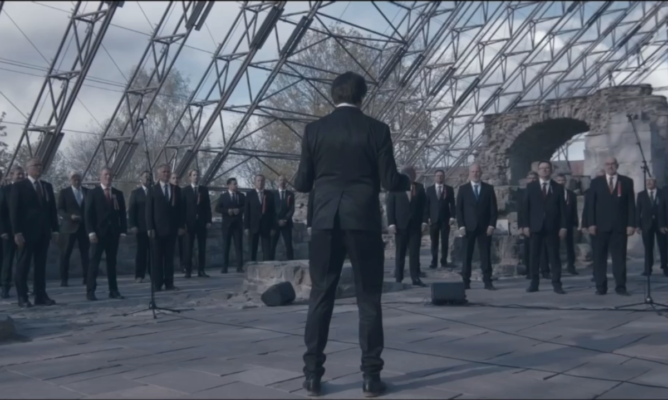 Performance: You’ll Never Walk Alone—Male Voice Choir Sangkam (2020)