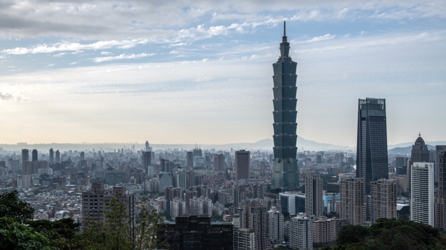 Tech Investor Draper Turns From China to Taiwan