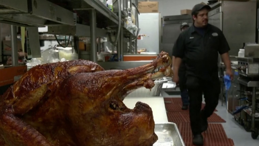 ‘More Crunch, More Flavor’: Deep-Frying Thanksgiving Turkey With a Texas Chef