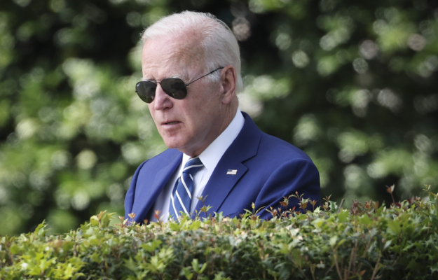 Biden Asks Oil Heads to Produce More Gas for Less Profit; Cuban Exiles Sue Netflix Over Film | NTD Evening News