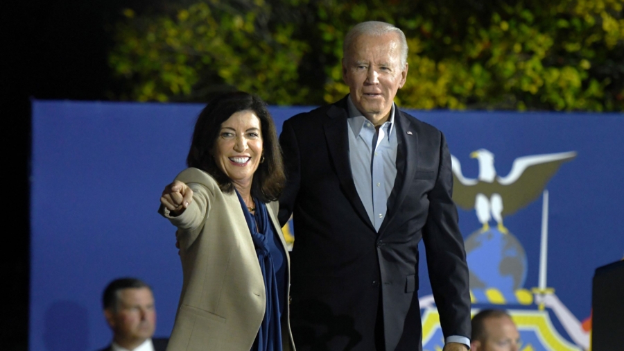 Biden Campaigns With Hochul in New York
