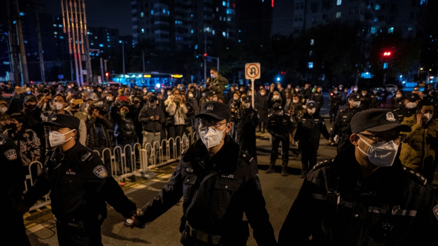 China's Protests Against Extreme COVID-19 Lockdowns: the Largest Since 1989 Tiananmen Square Massacre