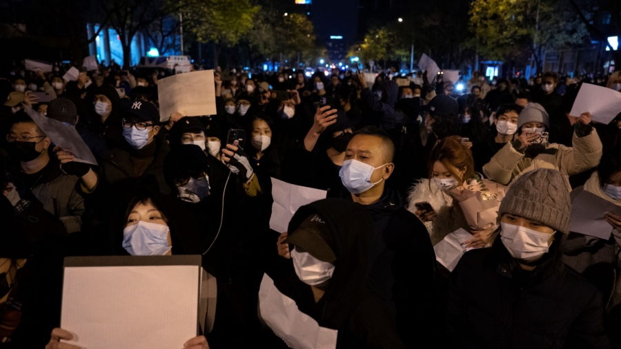 Mass Protests After Xinjiang Apartment Fire Deaths Sees Chinese Authorities Lift Some Lockdowns
