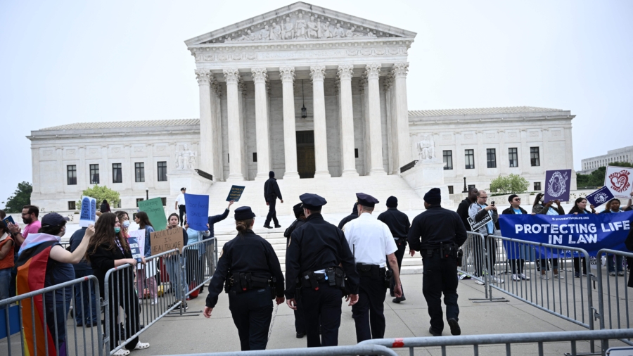 Abortions Down by 10,000 in First 2 Months After Roe v. Wade Being Overturned: Study