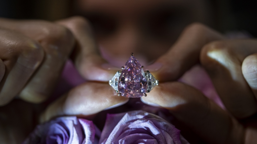 18-Carat Pink Diamond Reaps $28.8 Million at Geneva Auction