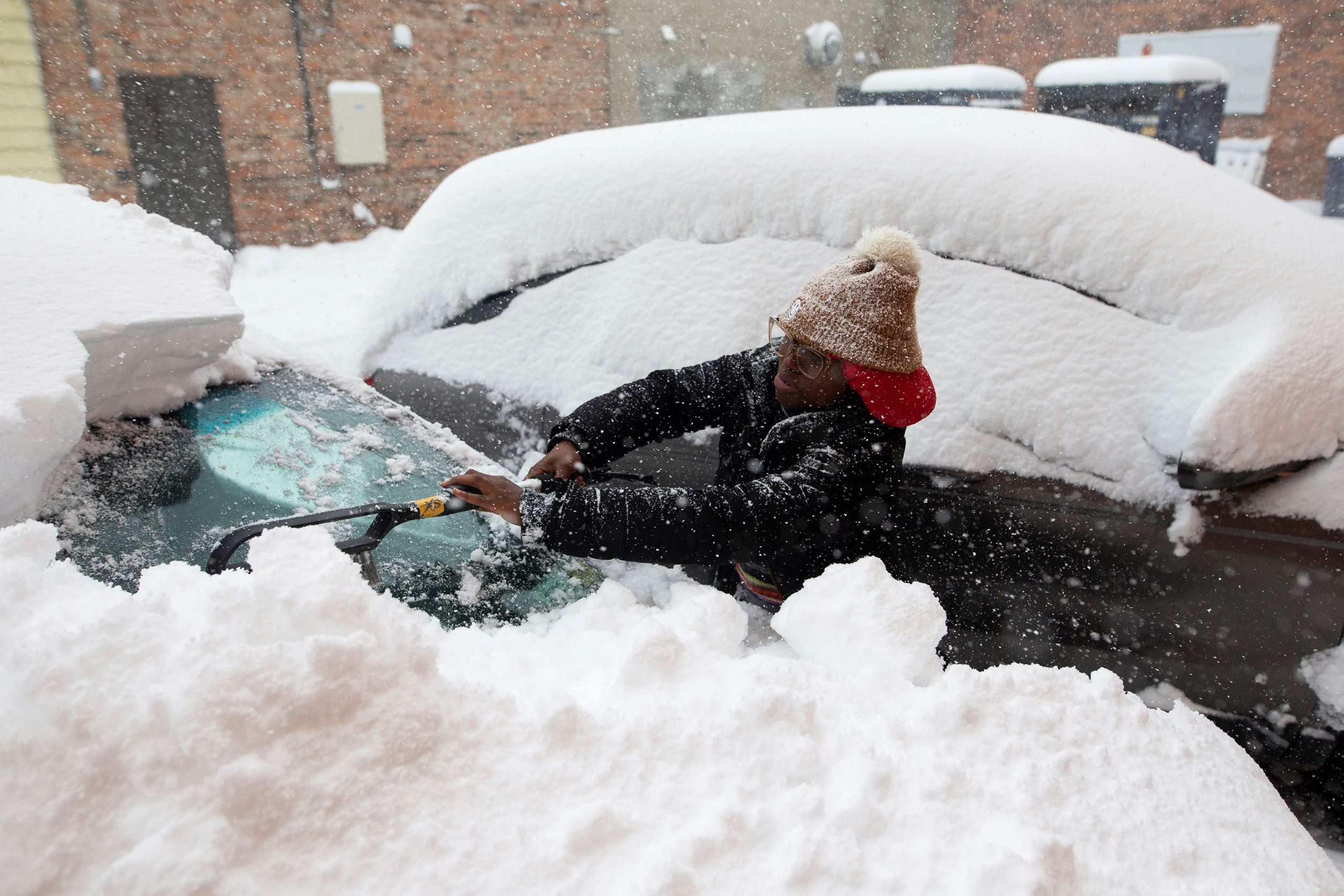 Lake-Effect Snow Paralyzes Parts of Western, Northern New York