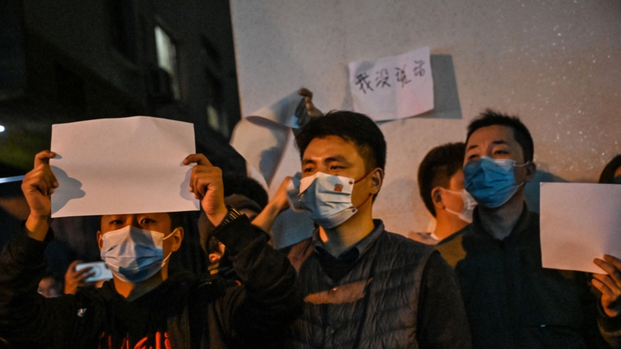 Blank Sheets of Paper Become Symbol of Defiance in China Protests