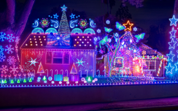 Pasadena Home Awarded Best Christmas Light Show
