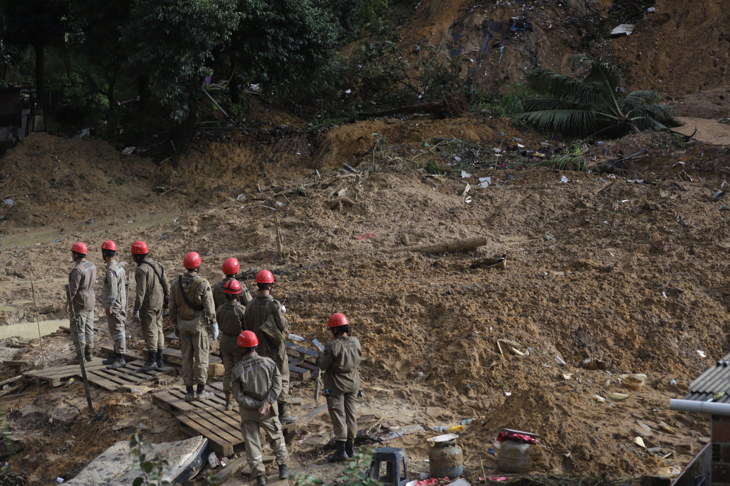 Firefighters: At Least 30 Engulfed by Brazil Landslide