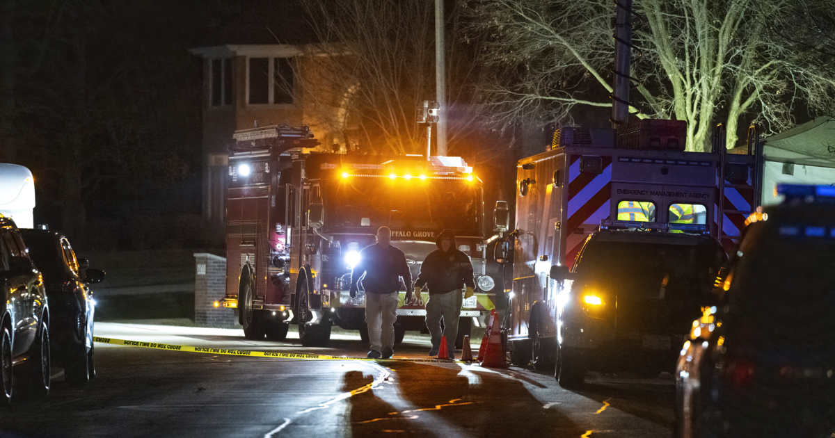 Police ChicagoArea Man Killed 4 Family Members, Himself NTD