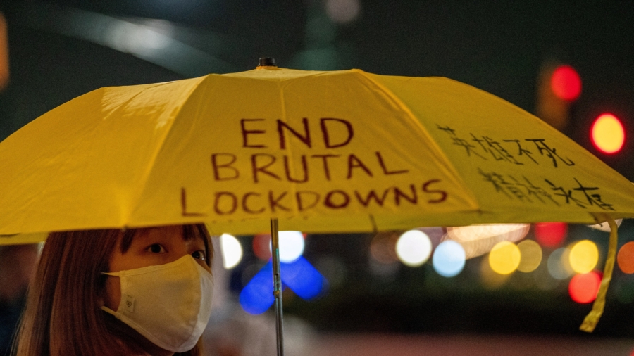 More Chinese Cities Ease COVID-19 Restrictions After Mass Protests