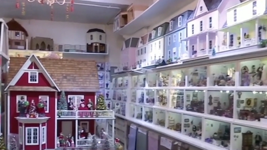 Tiny Doll House Store in NYC Gears Up for Holidays