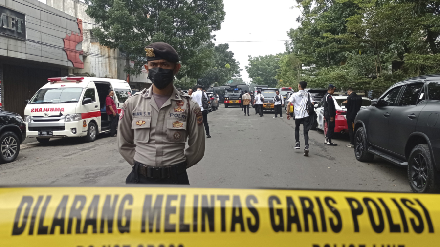 Suicide Bomber Hits Indonesian Police Station, Killing 1