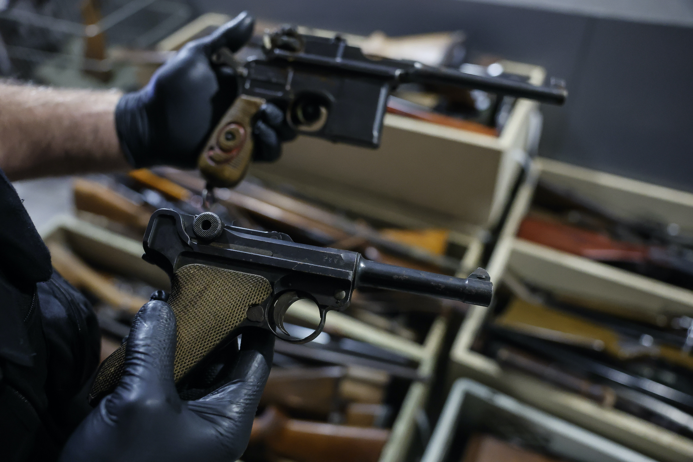 France Requires Heirloom Weapons to Be Turned In Across the Country