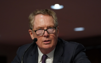 Lighthizer Calls for ‘Strategic Decoupling’ From China