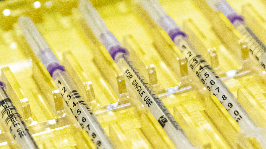 EU Offers Free COVID-19 Vaccines to China