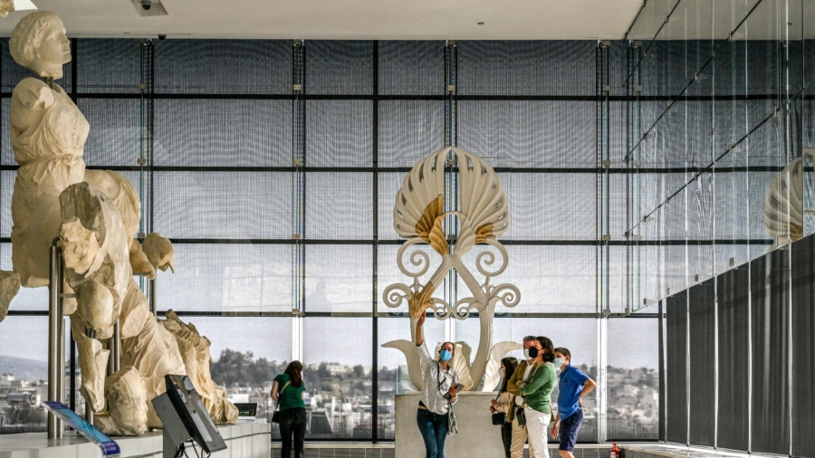 Robot Recreates Greek Parthenon Sculptures
