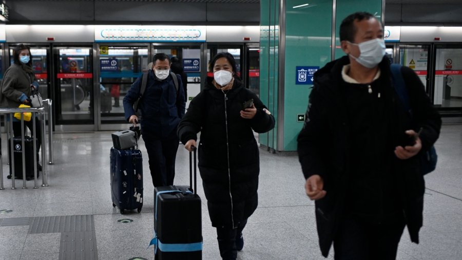China’s Biggest Cities Edge Toward Living With COVID-19