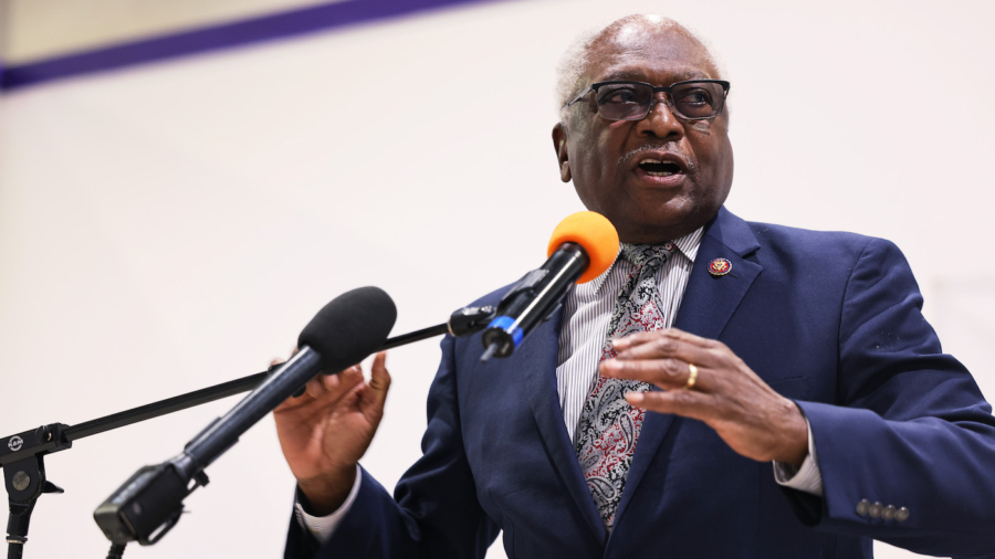McCarthy Should Make Deal With Democrats to Win Speakership: Clyburn