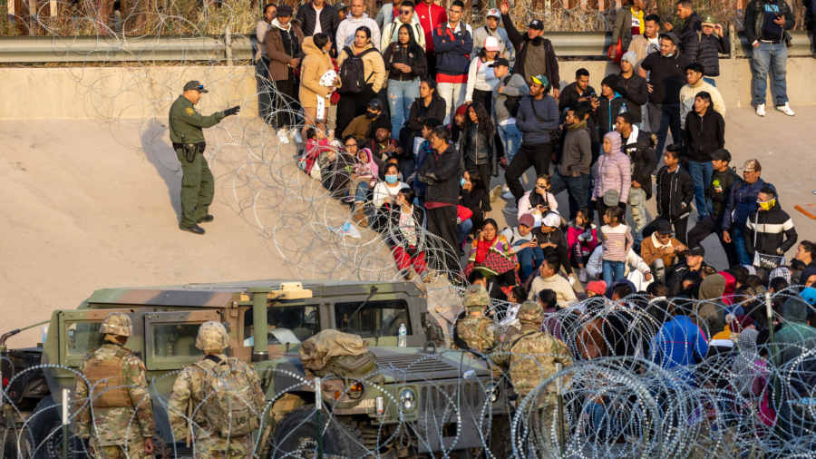 ICE Lost Track of 150,000 Illegal Immigrants: Florida AG