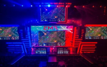 Elderly Taiwanese Team Competes in E-Sports